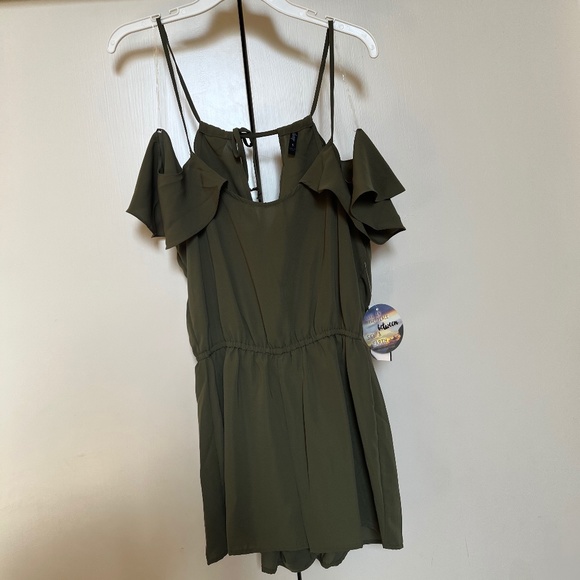 Small BeBop Romper in Olive - Picture 3 of 6